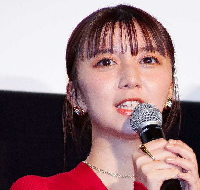 Aぇ! group佐野晶哉＆上白石萌歌、役柄風の装いで輝く！『トリツカレ男』初日舞台挨拶（3枚目）