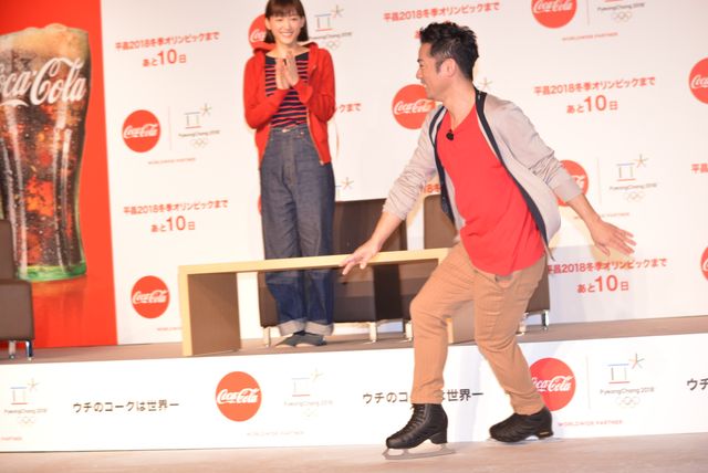 綾瀬はるか、スケートに挑戦！「コカ・コーラ」平昌2018冬季オリンピック応援キャンペーンPRイベント（2枚目）