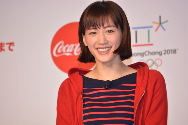 綾瀬はるか、スケートに挑戦！「コカ・コーラ」平昌2018冬季オリンピック応援キャンペーンPRイベント（4枚目）