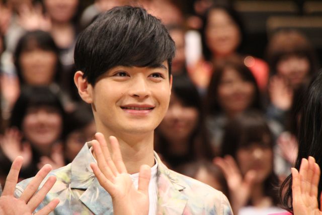 藤木直人＆瀬戸康史はペンギン男子!?「私結婚できないんじゃなくて、しないんです」舞台あいさつ写真ギャラリー！（11枚目）