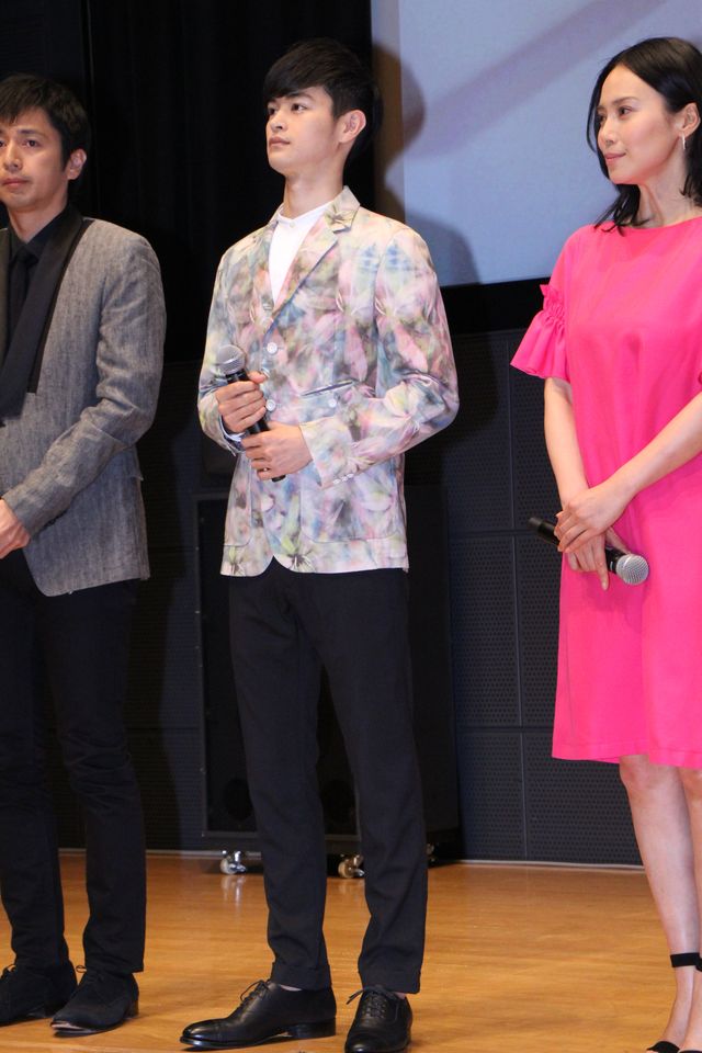 藤木直人＆瀬戸康史はペンギン男子!?「私結婚できないんじゃなくて、しないんです」舞台あいさつ写真ギャラリー！（16枚目）