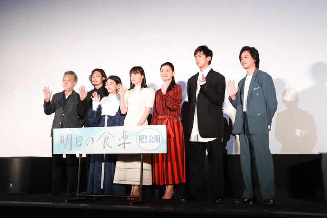 菅野美穂、高畑充希、尾野真千子が母親役で競演！『明日の食卓』初日舞台あいさつ（18枚目）