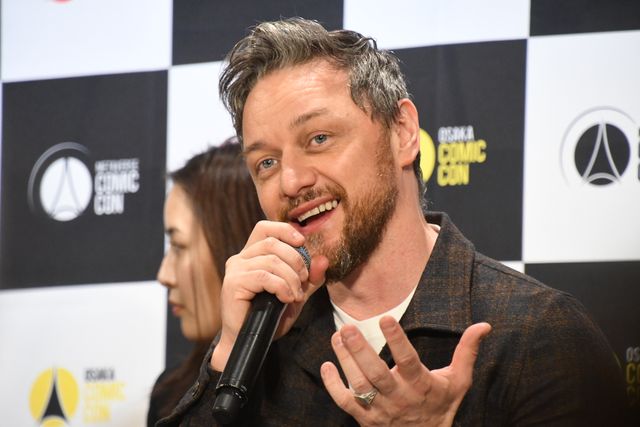 クリストファー・ロイド＆EXILE AKIRA、夢の2ショット！「東京コミコン2022」記者会見（2枚目）