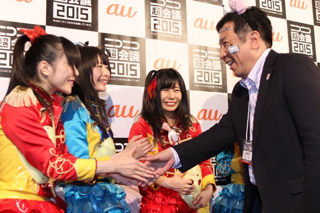 民主・枝野幹事長、仮面女子のプロレスにご満悦「カオスの状態、嫌いじゃない」　画像ギャラリー（9枚目）