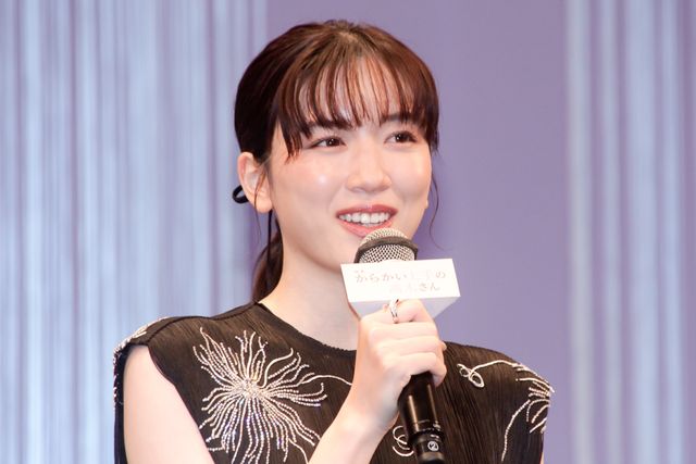 ハプニング！永野芽郁、高橋文哉ら『からかい上手の高木さん』完成披露舞台挨拶（17枚目）