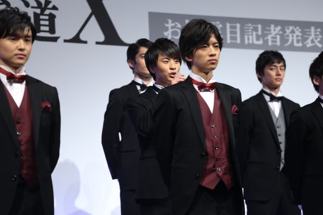 イケメンエンターテインメント集団「男劇団 青山表参道X」メンバー（2枚目）