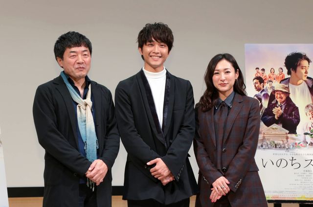 佐藤寛太＆藤本泉、笑顔で登場！『いのちスケッチ』完成披露試写会（10枚目）