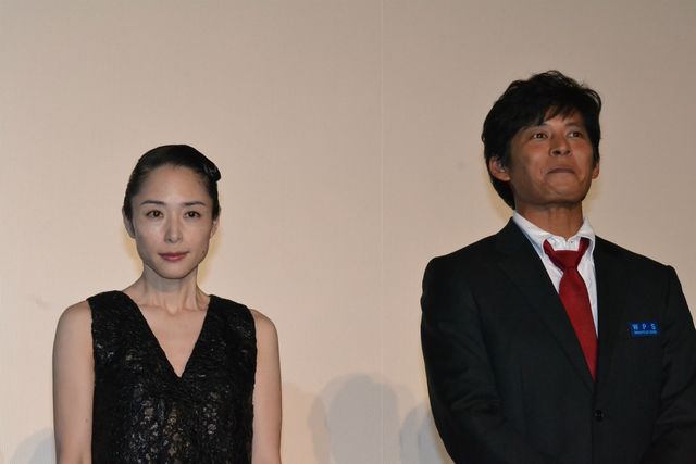 織田裕二、最後の青島コートを羽織り「これで最後です、ごめんね」写真ギャラリー（2枚目）