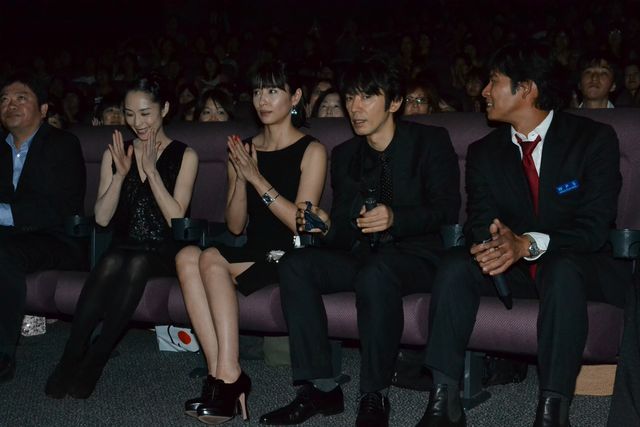 織田裕二、最後の青島コートを羽織り「これで最後です、ごめんね」写真ギャラリー（8枚目）