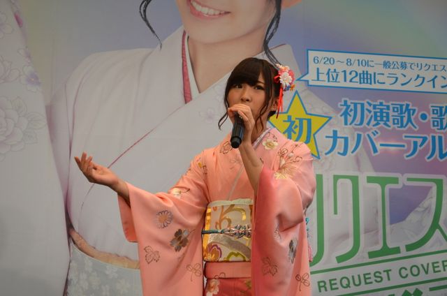 夢は渋谷公会堂でソロライブ！岩佐美咲ファーストアルバム「リクエスト・カバーズ」発売記念イベント フォトギャラリー（4枚目）