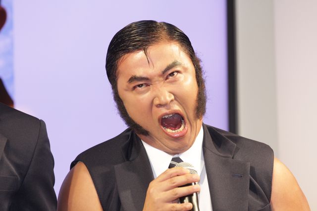 新婚スギちゃん、高橋メアリージュンから「あーん！」のご褒美！映画『俺物語!!』イベントギャラリー（6枚目）