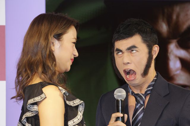 新婚スギちゃん、高橋メアリージュンから「あーん！」のご褒美！映画『俺物語!!』イベントギャラリー（7枚目）