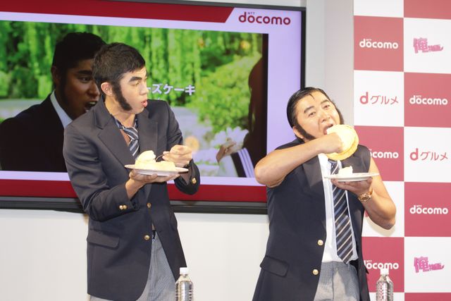 新婚スギちゃん、高橋メアリージュンから「あーん！」のご褒美！映画『俺物語!!』イベントギャラリー（8枚目）