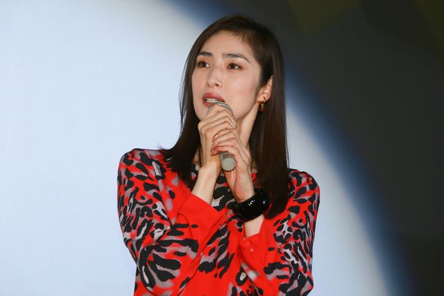 かわいい！ミニオンハイヒールを履く天海祐希フォトギャラリー（11枚目）