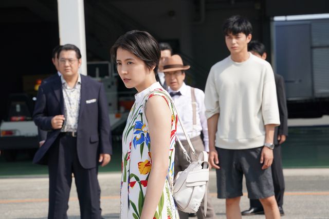 【18枚】笑顔にやられる！ジェシー役の三浦春馬ほか『コンフィデンスマンJP』（15枚目）