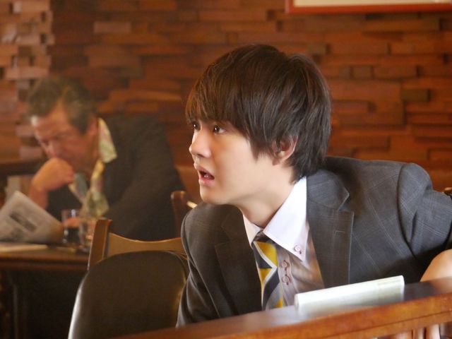 「俺たちはあぶなくない～クールにさぼる刑事たち」場面カットほか（4枚目）