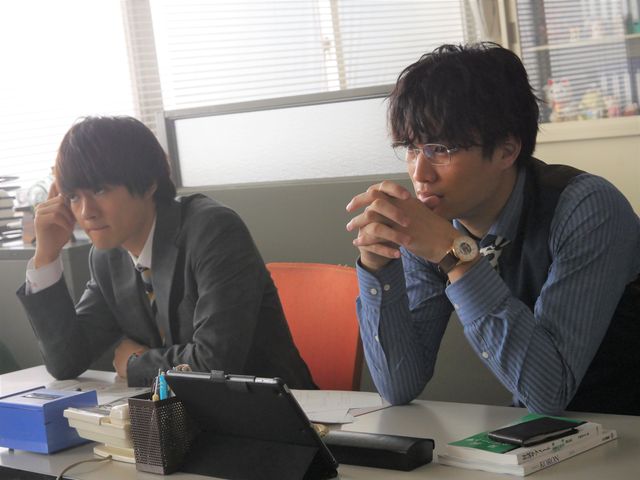 「俺たちはあぶなくない～クールにさぼる刑事たち」場面カットほか（17枚目）