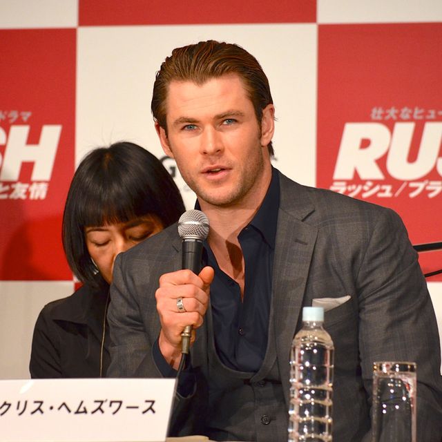 クリス・ヘムズワース＆ダニエル・ブリュールが鏡開き！フォトギャラリー（2枚目）