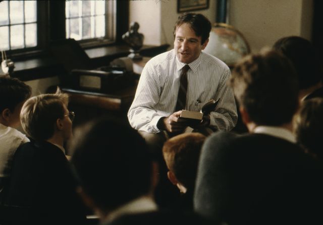 ロビン・ウィリアムズ主演『いまを生きる』場面カット（6枚目）