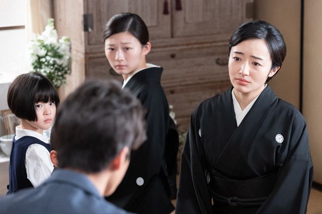 寅子（伊藤沙莉）は懐かしい人と再会…「虎に翼」第60回の場面写真（5枚目）