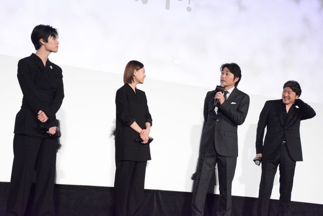 杉咲花、萩原利久ら黒スーツが超クール！『朽ちないサクラ』公開記念舞台挨拶（3枚目）