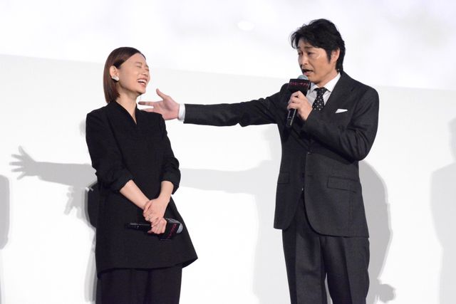 杉咲花、萩原利久ら黒スーツが超クール！『朽ちないサクラ』公開記念舞台挨拶（4枚目）