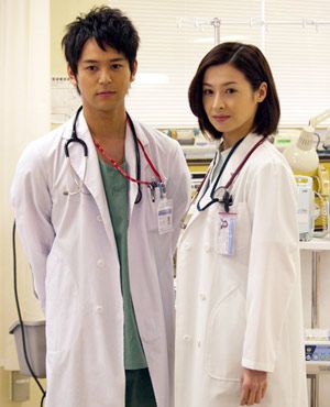 新型ウイルスから日本を救うのはこの2人？妻夫木聡と檀れい
