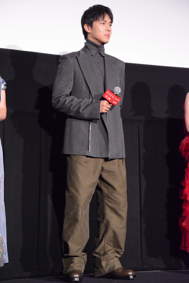 伊藤万理華＆中川大志らが登壇！『チャチャ』公開記念舞台あいさつ（2枚目）