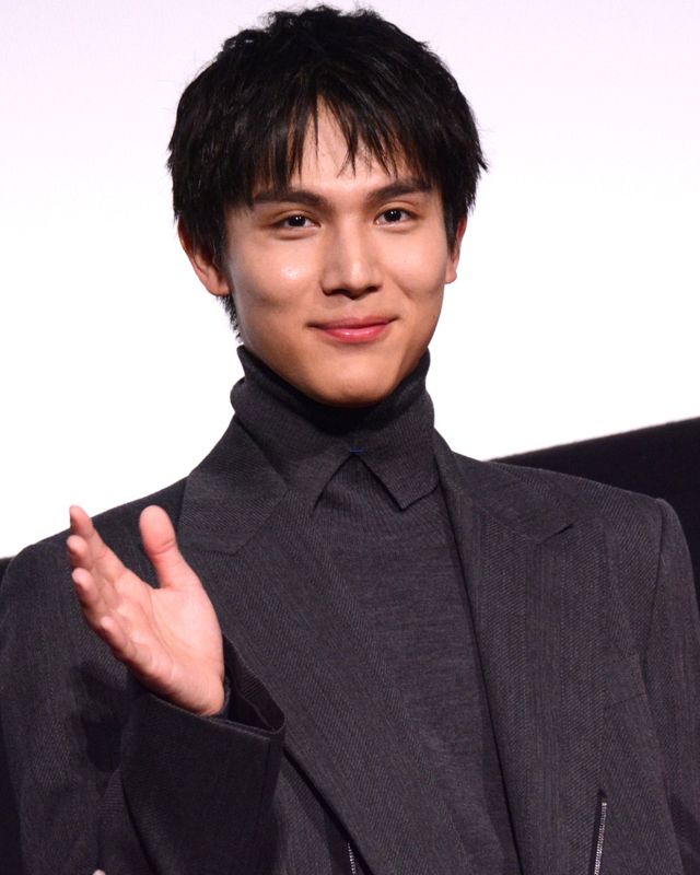 伊藤万理華＆中川大志らが登壇！『チャチャ』公開記念舞台あいさつ（9枚目）