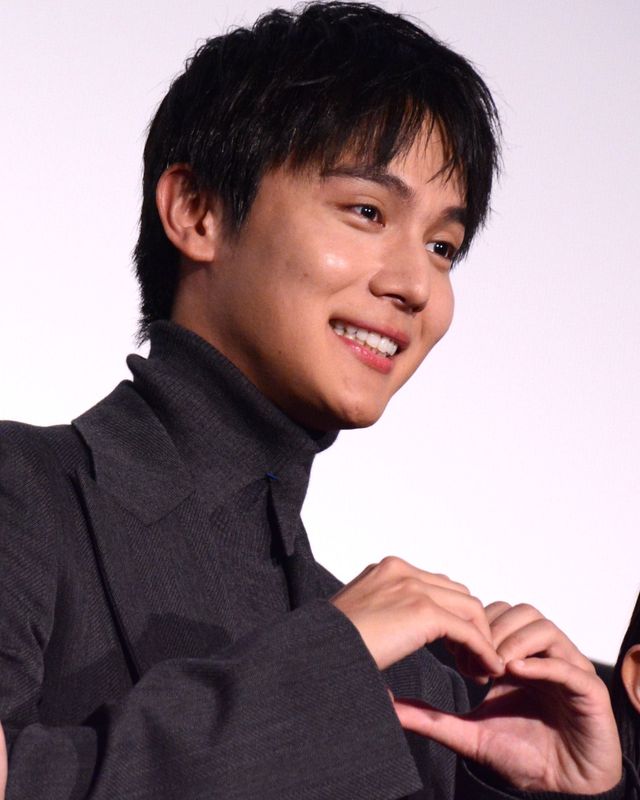 伊藤万理華＆中川大志らが登壇！『チャチャ』公開記念舞台あいさつ（11枚目）