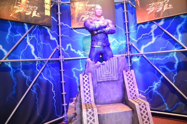 『ブラックアダム』4.5mのアトム・スマッシャーと写真が撮れる！「DCユニバースの世界展」プレス内覧会（6枚目）