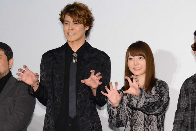 宮野真守＆花澤香菜がゴジラポーズ！映画『GODZILLA 怪獣惑星』公開記念舞台あいさつ（2枚目）