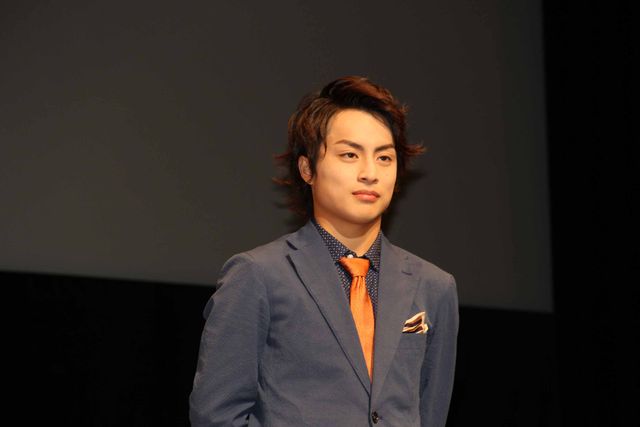 峯岸みなみ“お泊り愛”相手の白濱亜嵐が1人2役で映画初主演に挑戦　画像ギャラリー（3枚目）