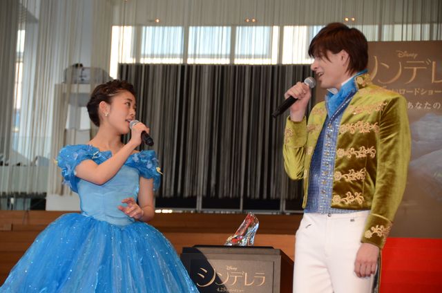 エスコート姿がかっこいい！『シンデレラ』エンドソングを生歌披露！フォトギャラリー（9枚目）
