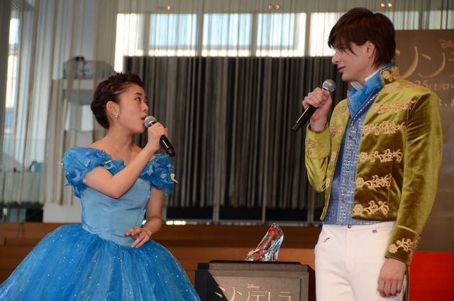 エスコート姿がかっこいい！『シンデレラ』エンドソングを生歌披露！フォトギャラリー（10枚目）