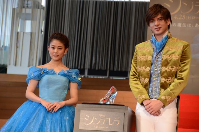 エスコート姿がかっこいい！『シンデレラ』エンドソングを生歌披露！フォトギャラリー（22枚目）