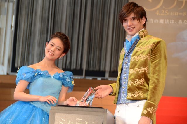 エスコート姿がかっこいい！『シンデレラ』エンドソングを生歌披露！フォトギャラリー（24枚目）