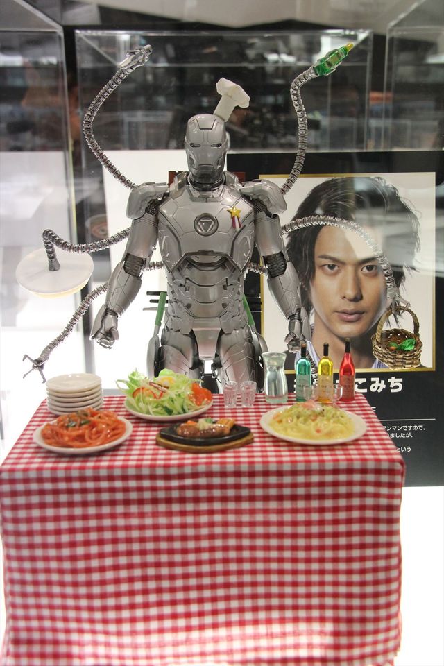 小島瑠璃子＆小林麻耶『アベンジャーズ』の魅力にドップリ！フォトギャラリー（20枚目）