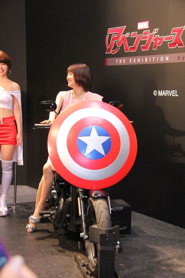 小島瑠璃子＆小林麻耶『アベンジャーズ』の魅力にドップリ！フォトギャラリー（43枚目）