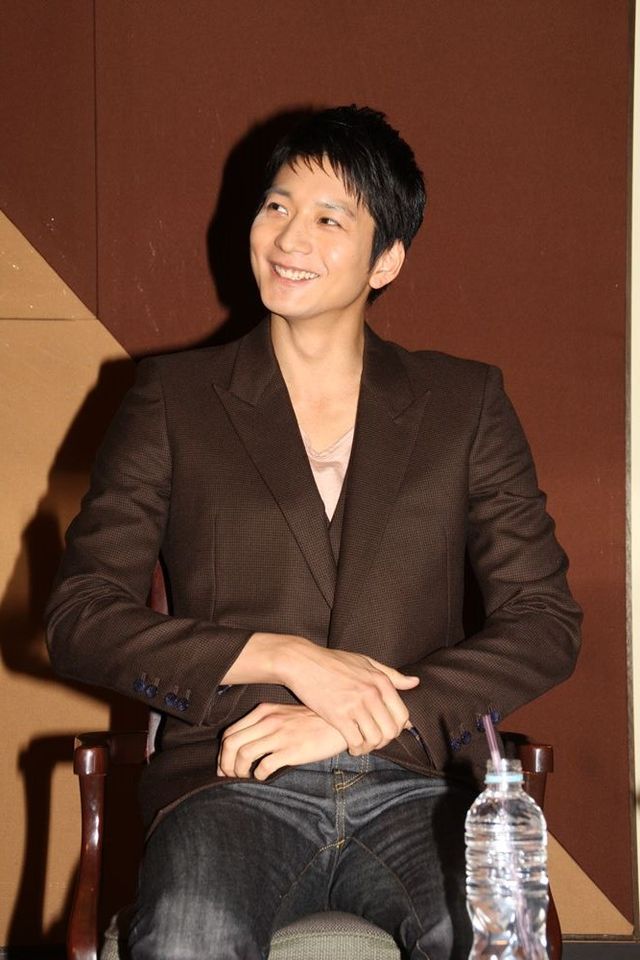 初恋を振り返る向井理…映画『百瀬、こっちを向いて。』予告編ナレーション収録フォトギャラリー（9枚目）