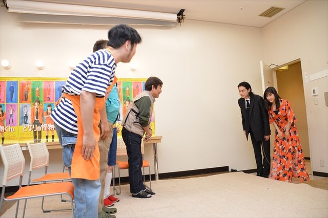 菅田将暉＆土屋太鳳、吉本新喜劇の出演に密着！ズッコケから大爆笑まで！：フォトギャラリー