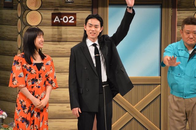 菅田将暉＆土屋太鳳、吉本新喜劇の出演に密着！ズッコケから大爆笑まで！（17枚目）