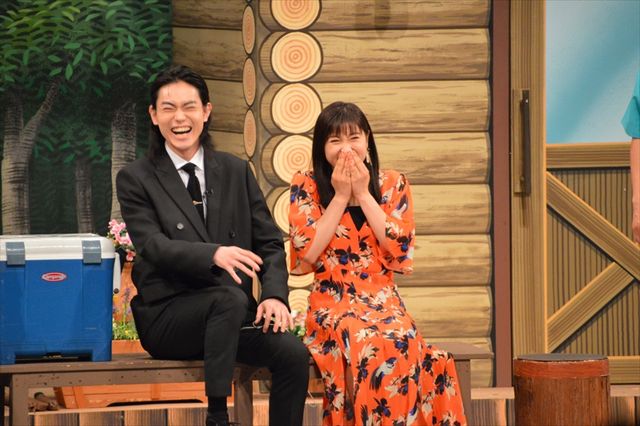 菅田将暉＆土屋太鳳、吉本新喜劇の出演に密着！ズッコケから大爆笑まで！（25枚目）