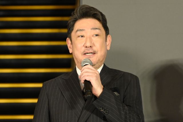 松村北斗、今田美桜ら東野圭吾原作『白鳥とコウモリ』完成披露オープニングセレモニーの様子（31枚目）