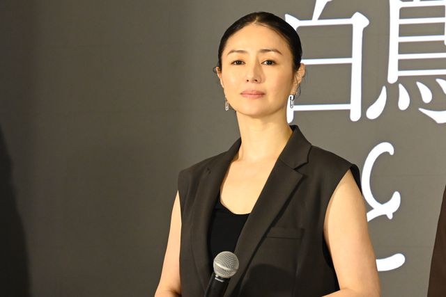 松村北斗、今田美桜ら東野圭吾原作『白鳥とコウモリ』完成披露オープニングセレモニーの様子（32枚目）
