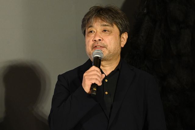 松村北斗、今田美桜ら東野圭吾原作『白鳥とコウモリ』完成披露オープニングセレモニーの様子（43枚目）