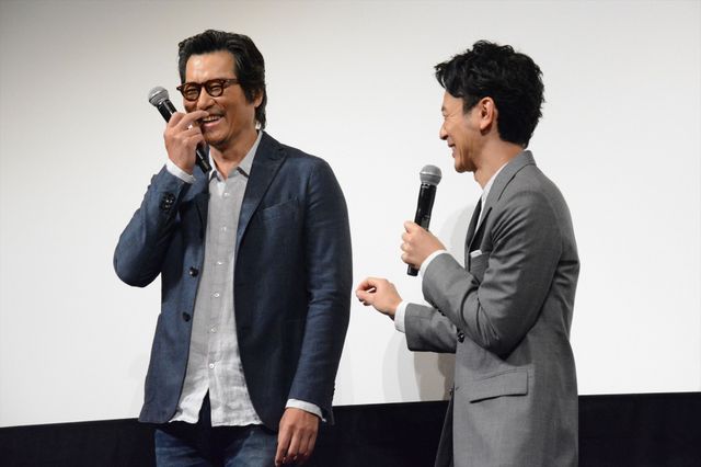 豊川悦司「ブッキーが大好き！」妻夫木聡と仲良しショット『パラダイス・ネクスト』ジャパンプレミア（3枚目）