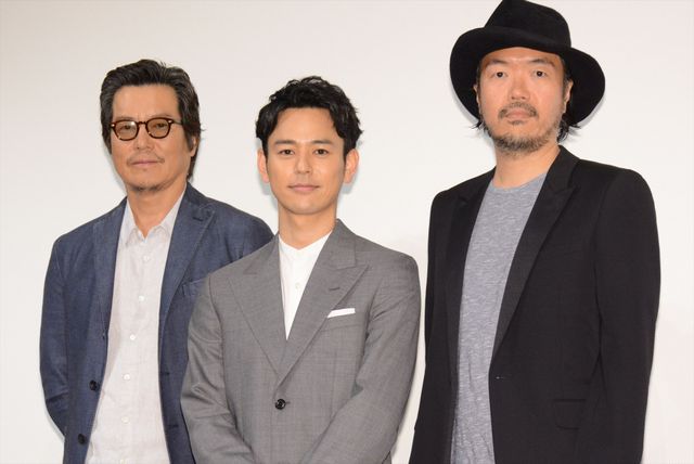 豊川悦司「ブッキーが大好き！」妻夫木聡と仲良しショット『パラダイス・ネクスト』ジャパンプレミア（5枚目）