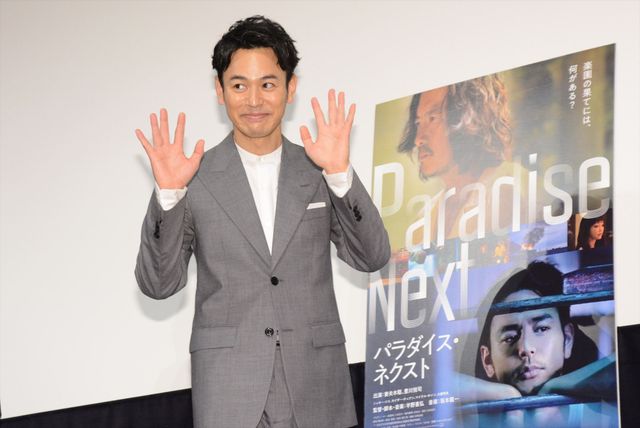 豊川悦司「ブッキーが大好き！」妻夫木聡と仲良しショット『パラダイス・ネクスト』ジャパンプレミア（12枚目）