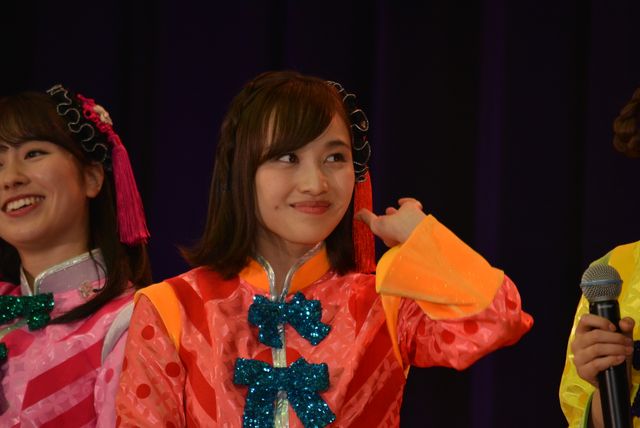 ももクロがサプライズ登場！歌って踊って女子高生から大歓声（10枚目）